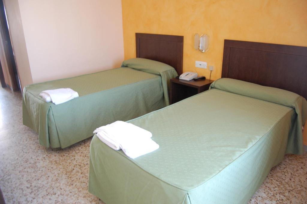 Hotel Balfagon Calanda Room photo